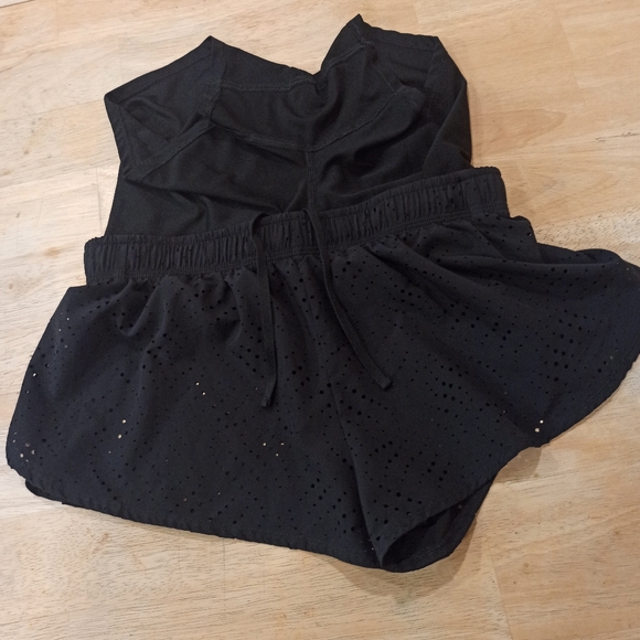 Forever 21 Women's Black Perforated Shorts - Picture 9 of 14